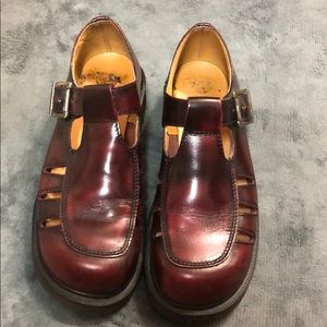 Dr martens Mary Jane burgundy color shoes